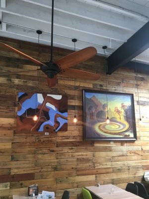 Ambiance at Pure Cold Press in Brookline