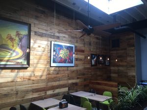 Ambiance at Pure Cold Press in Brookline