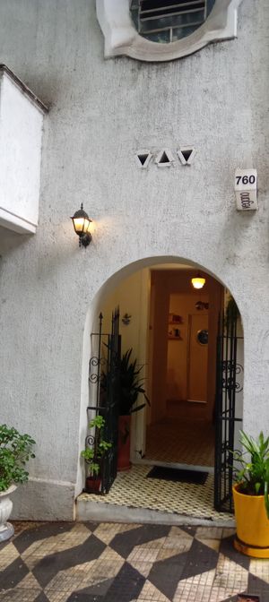 Detalhe da entrada do restaurante at Vegano SP in Sao Paulo