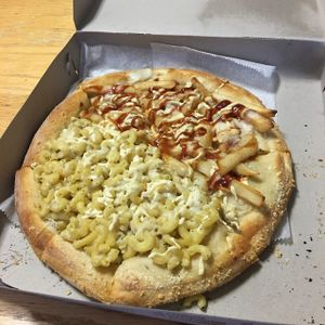 vegan half mac and cheese, half cheesy french fry personal pizza at Little Nook Cafe in West Sayville