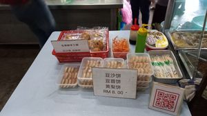 Take out items at Pasar Sin On - Vegetarian Stall in Tawau