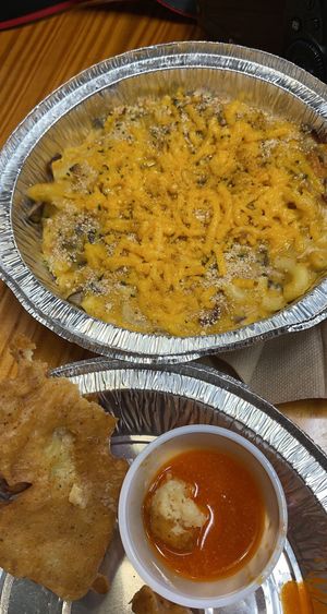 Bacon & Truffle Vegan Mac. Buffalo Cauliflower. at The Mac House in Raleigh