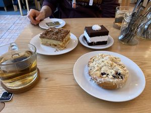 Marvelous at Lokal Dela Krem in Warsaw