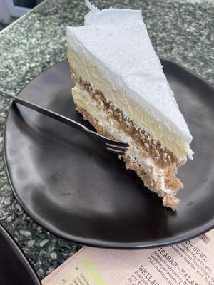 Mango cream at Süsse Marie Veganerie in Karlsruhe