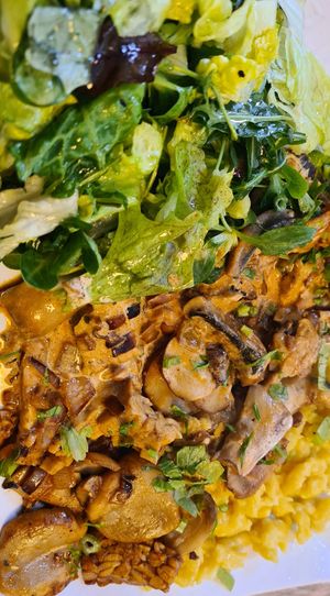 alltime fav: TempehSeitanGeschnetzeltes mit BuchweizenSpätzle at Süsse Marie Veganerie in Karlsruhe