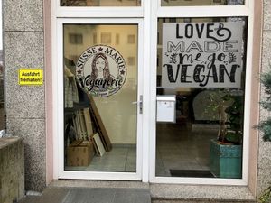 outside at Süsse Marie Veganerie in Karlsruhe