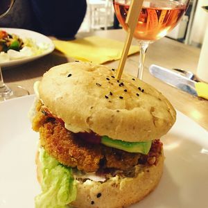 Jackfruit burger at Süsse Marie Veganerie in Karlsruhe