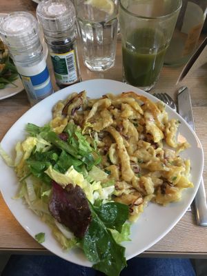 vegan „Spätzle“ 😍 at Süsse Marie Veganerie in Karlsruhe