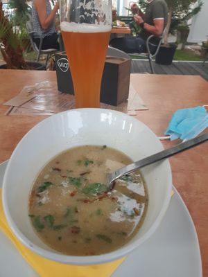 Garlic-cheese soup at Süsse Marie Veganerie in Karlsruhe