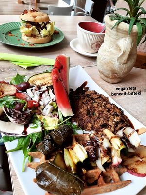 Grillplatte at Süsse Marie Veganerie in Karlsruhe