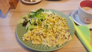 Allgäuer Spätzlepfanne at Süsse Marie Veganerie in Karlsruhe