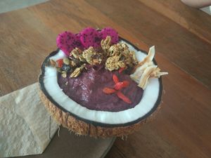 breakfastbowl at Vibe Cafe in Phnom Penh