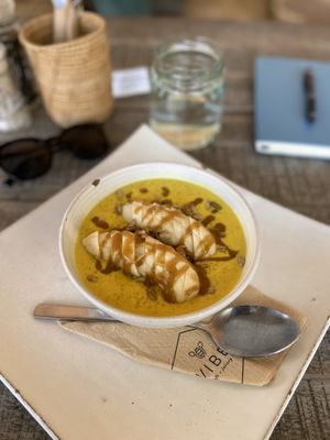 Quinoa porridge - delicious at Vibe Cafe in Phnom Penh