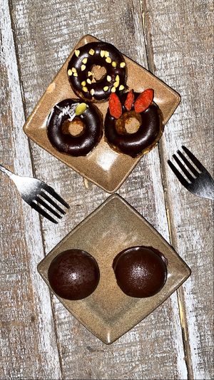mini donuts and brownie bites at Vibe Cafe in Phnom Penh