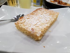 Financier at Veggie Corner in Toulouse