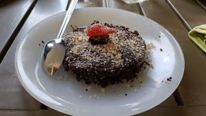 Chocolate cake with hazelnut (fondant) at Chez Vegetayelle and Co. in Toulouse