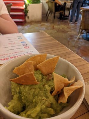 Guac & chips at 100% Natural in Playa Del Carmen
