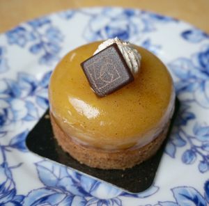 Mango Tatin at VG Pâtisserie in Paris