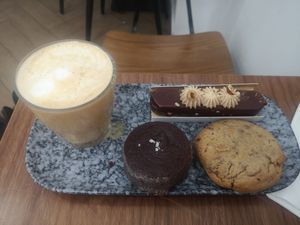 Trianon qui est excellent at VG Pâtisserie in Paris