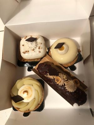 Tartelette citron, Breton, others  at VG Pâtisserie in Paris