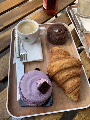 Macaron with blackberry, croissant, fondant au chocolate  at VG Pâtisserie in Paris
