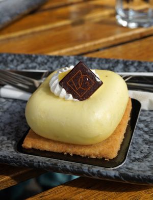 Limba (pineapple/lime/basil) at VG Pâtisserie in Paris