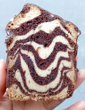 Cake marbré 2,80 € à emporter at VG Pâtisserie in Paris