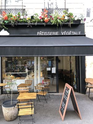 Outside   at VG Pâtisserie in Paris