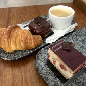 Breakfast! Croissant, Friasier and Show Cacao!  at VG Pâtisserie in Paris