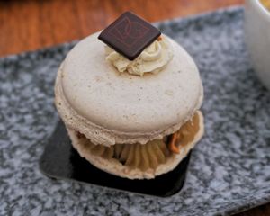 100% Peanut Macaron at VG Pâtisserie in Paris
