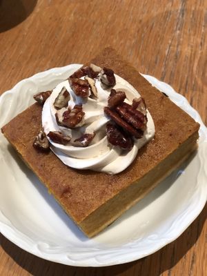 Pumpkin pie  at VG Pâtisserie in Paris