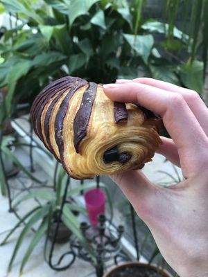 Pain au chocolat   at VG Pâtisserie in Paris