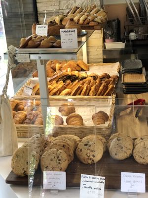 Vitrine  at VG Pâtisserie in Paris