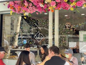 Outside seating   at VG Pâtisserie in Paris