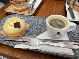 Tartelette citron, café  at VG Pâtisserie in Paris
