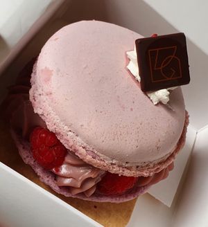 Macaron at VG Pâtisserie in Paris