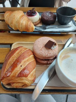  at VG Pâtisserie in Paris