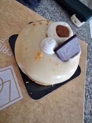  at VG Pâtisserie in Paris