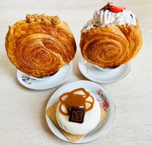 Chocolate & speculaas NY Roll, trawberry & vanilla NY Roll, Tatin cake  at VG Pâtisserie in Paris