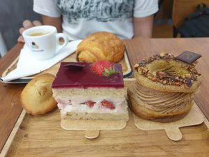 Pain au chocolat, Madeline, Fraisier, Paris-Brest at VG Pâtisserie in Paris