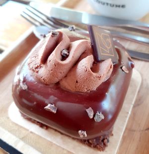  at VG Pâtisserie in Paris