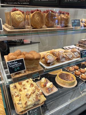   at VG Pâtisserie in Paris