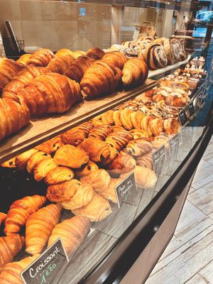  at VG Pâtisserie in Paris