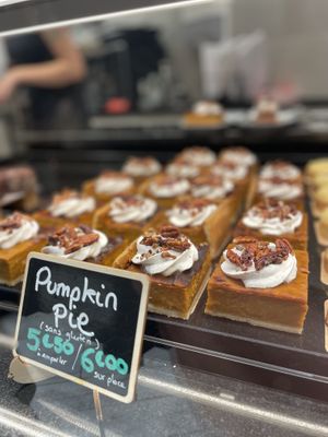 Pumpkin pie  at VG Pâtisserie in Paris