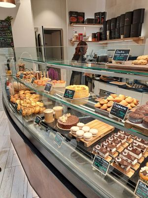 Cake and pastry selection at VG Pâtisserie in Paris