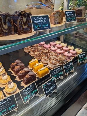 selection at VG Pâtisserie in Paris
