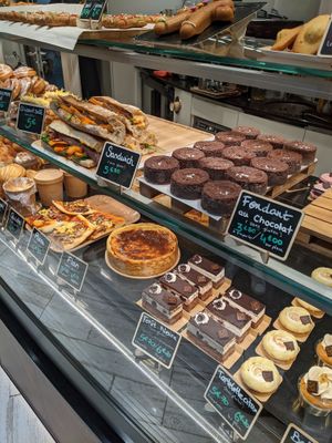 selection at VG Pâtisserie in Paris
