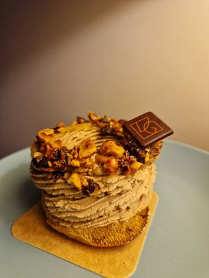  at VG Pâtisserie in Paris