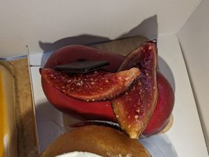  at VG Pâtisserie in Paris