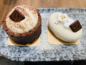 Scott & Meredith  #Veganuary at VG Pâtisserie in Paris